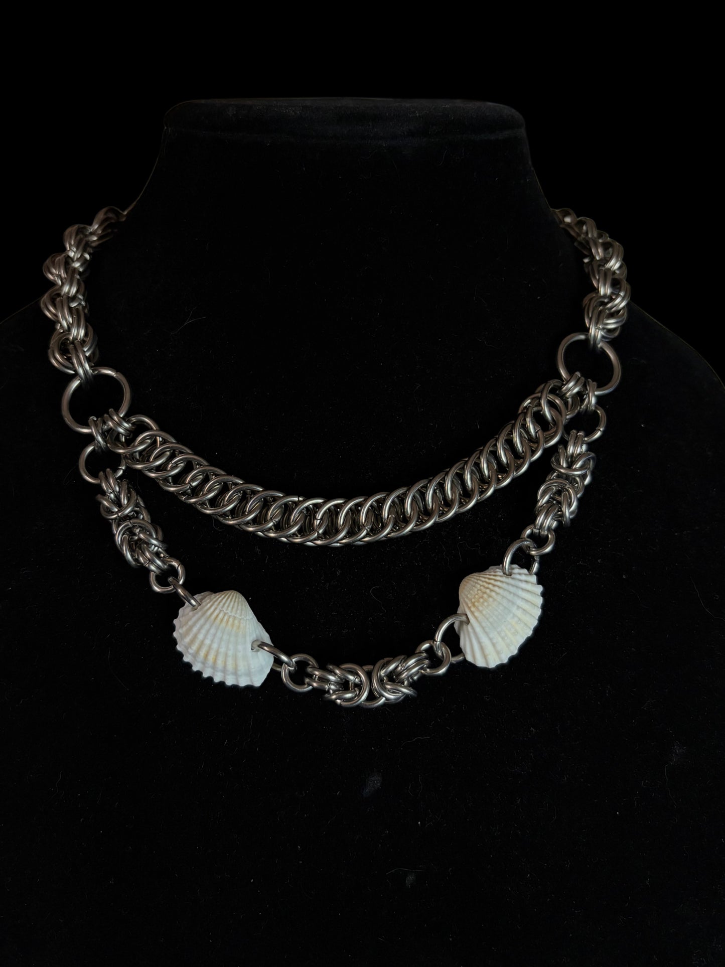 Unisex shell necklace