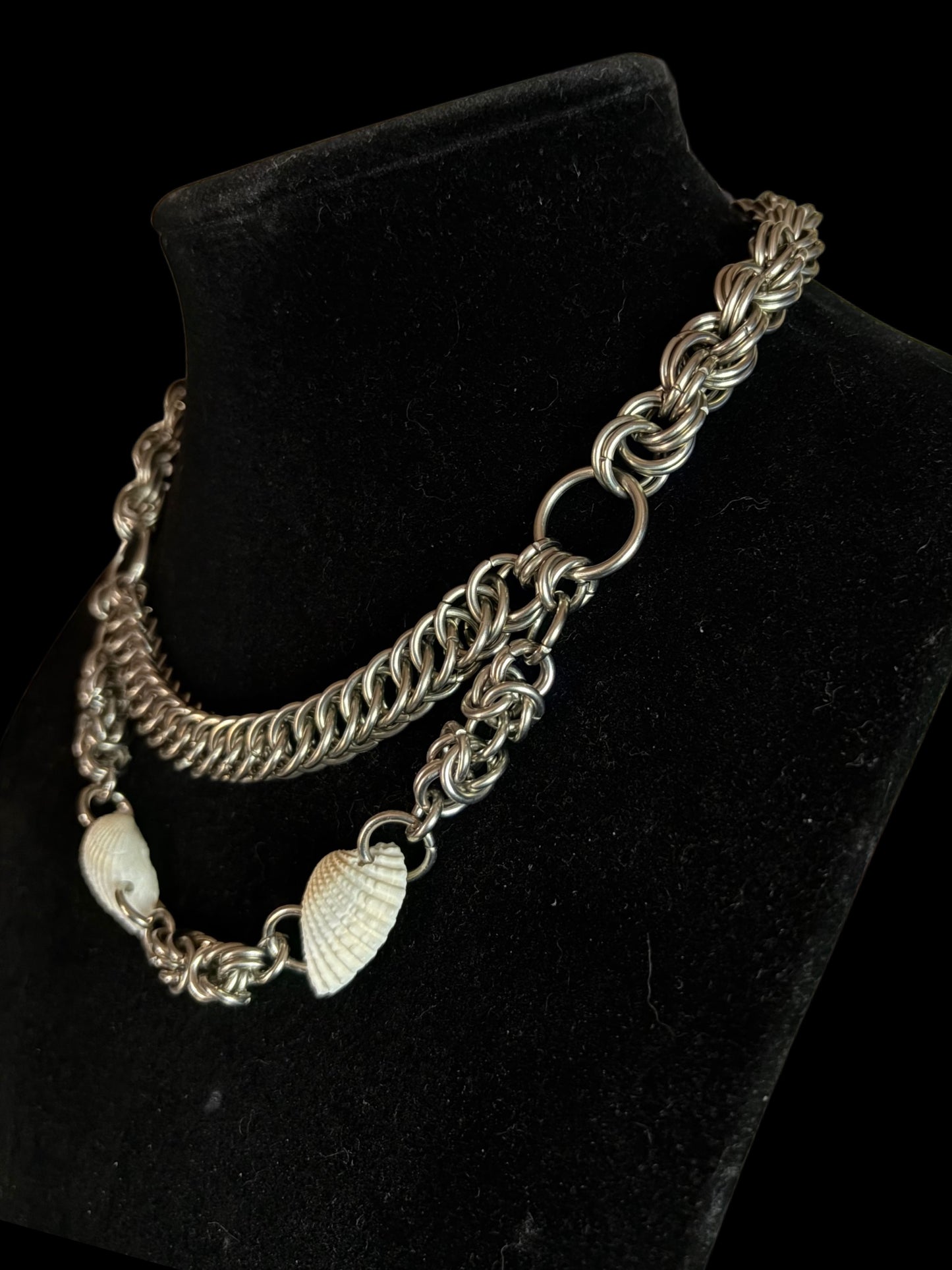 Unisex shell necklace
